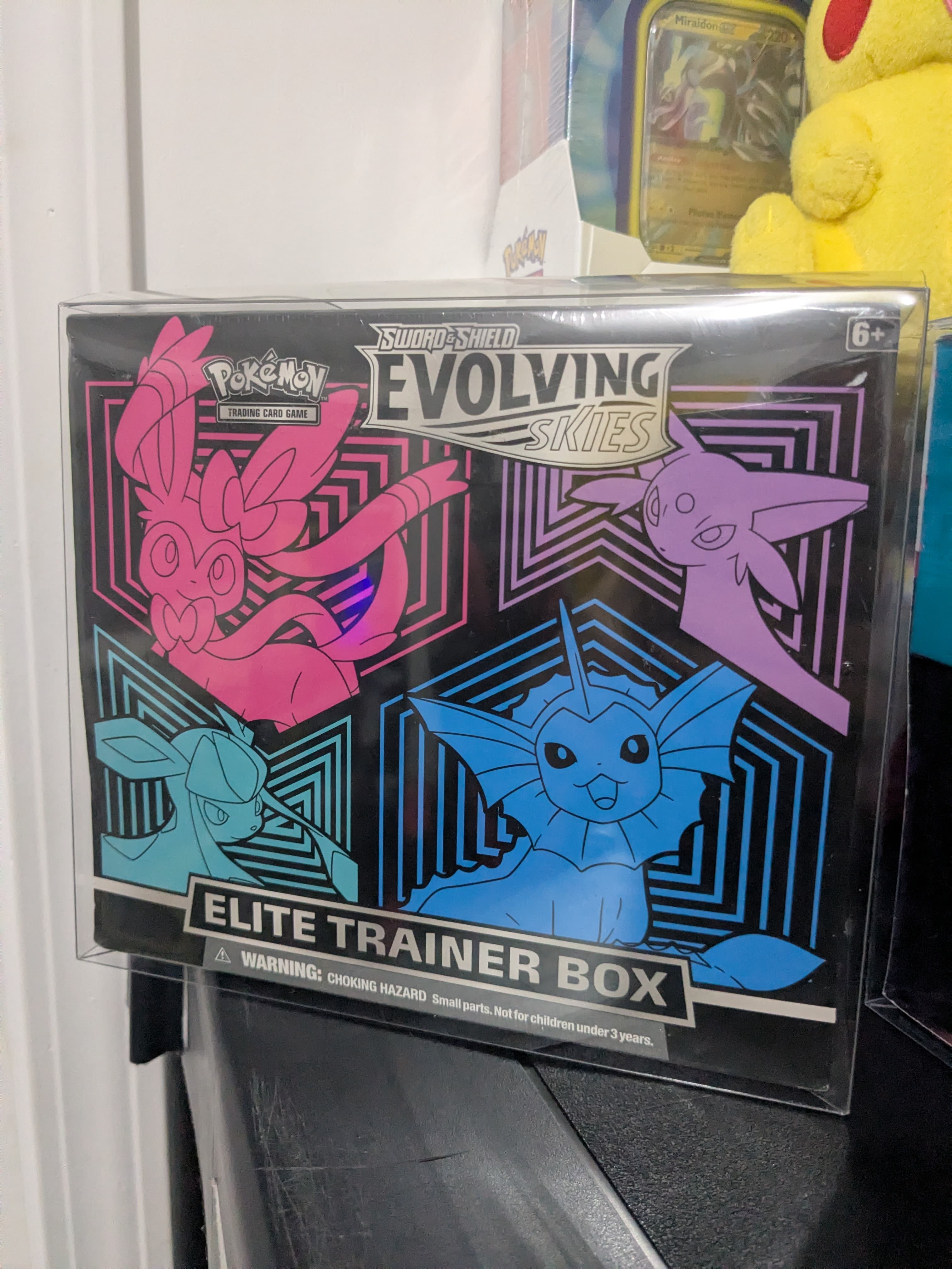 Evolving Skies Elite Trainer Box